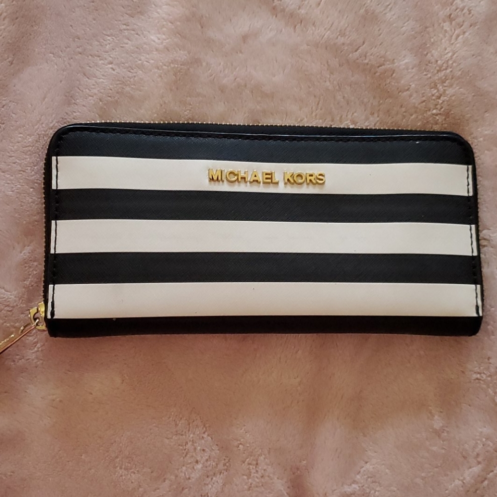 Michael Kors wallet